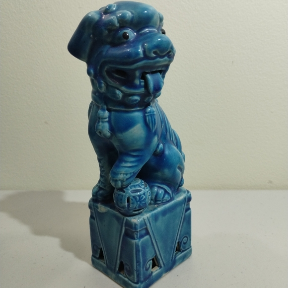 Vintage Pair of Chinese Turquoise Blue Glazed Ceramic 8” Foo Dog Figurines - Picture 10 of 10